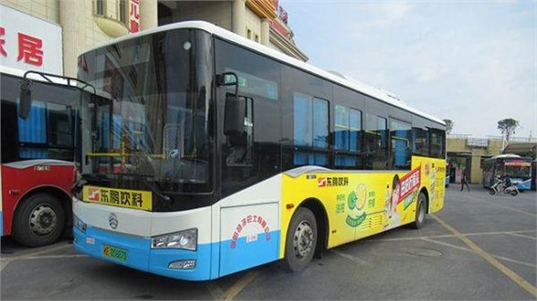 公交車身及車內廣告火爆招租，滿城跑的廣告靜待與您攜手共贏